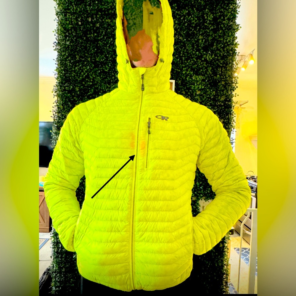 Outdoor Research Men's Large Verismo Florescent Yellow Hooded Down Jacket